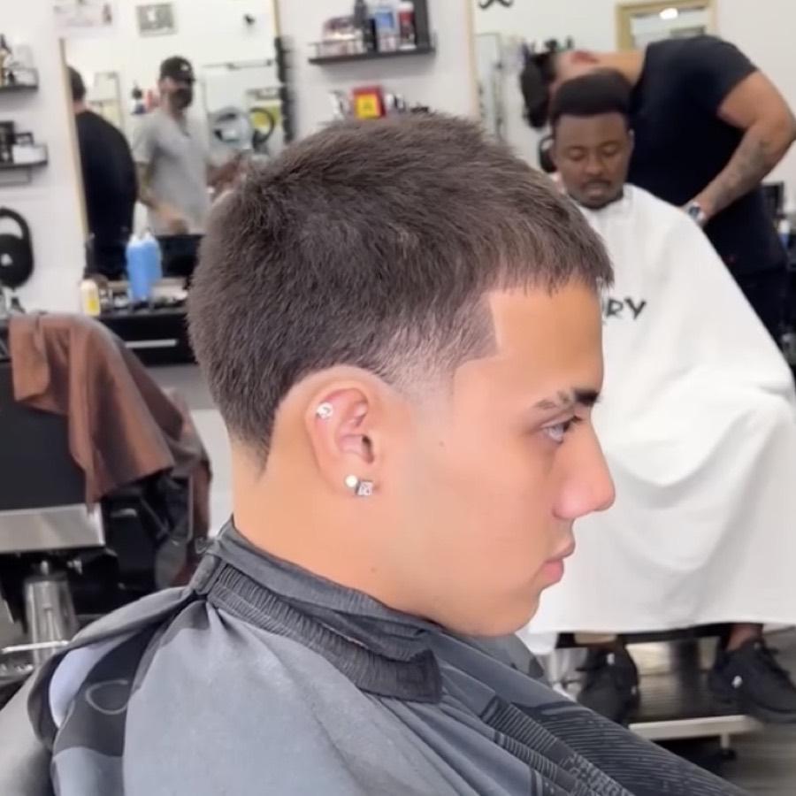 Short crop with a low fade and lineup